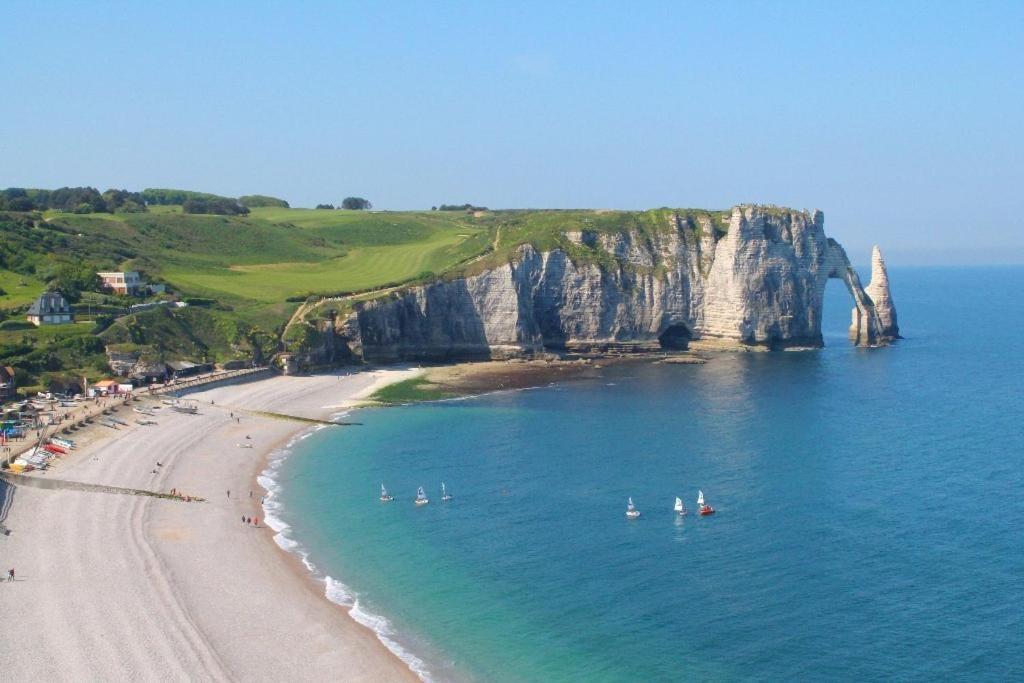 Camping Les Falaises De Toussaint Екстер'єр фото